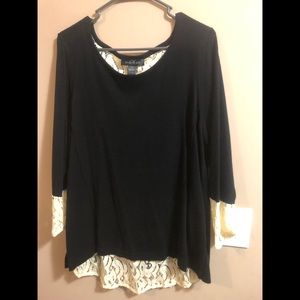 Black & Cream Lace Blouse -NEW-